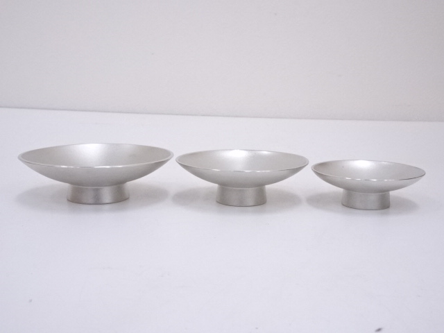 道具 ] - 道具 錫製三ツ盃・盃台セット（296g） | ネットショップ圭